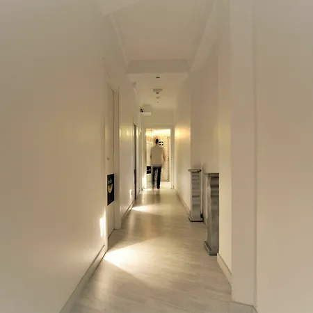 Dreamkeys & Hotel 3*