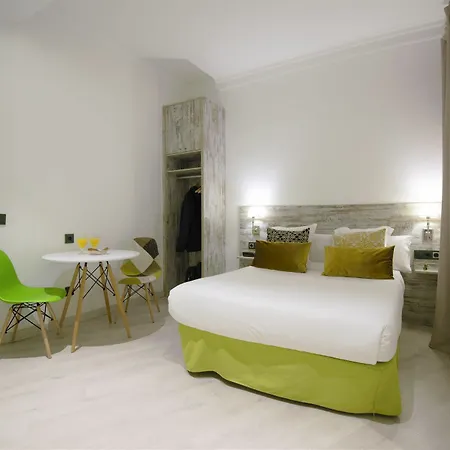 Dreamkeys & Hotel 3*